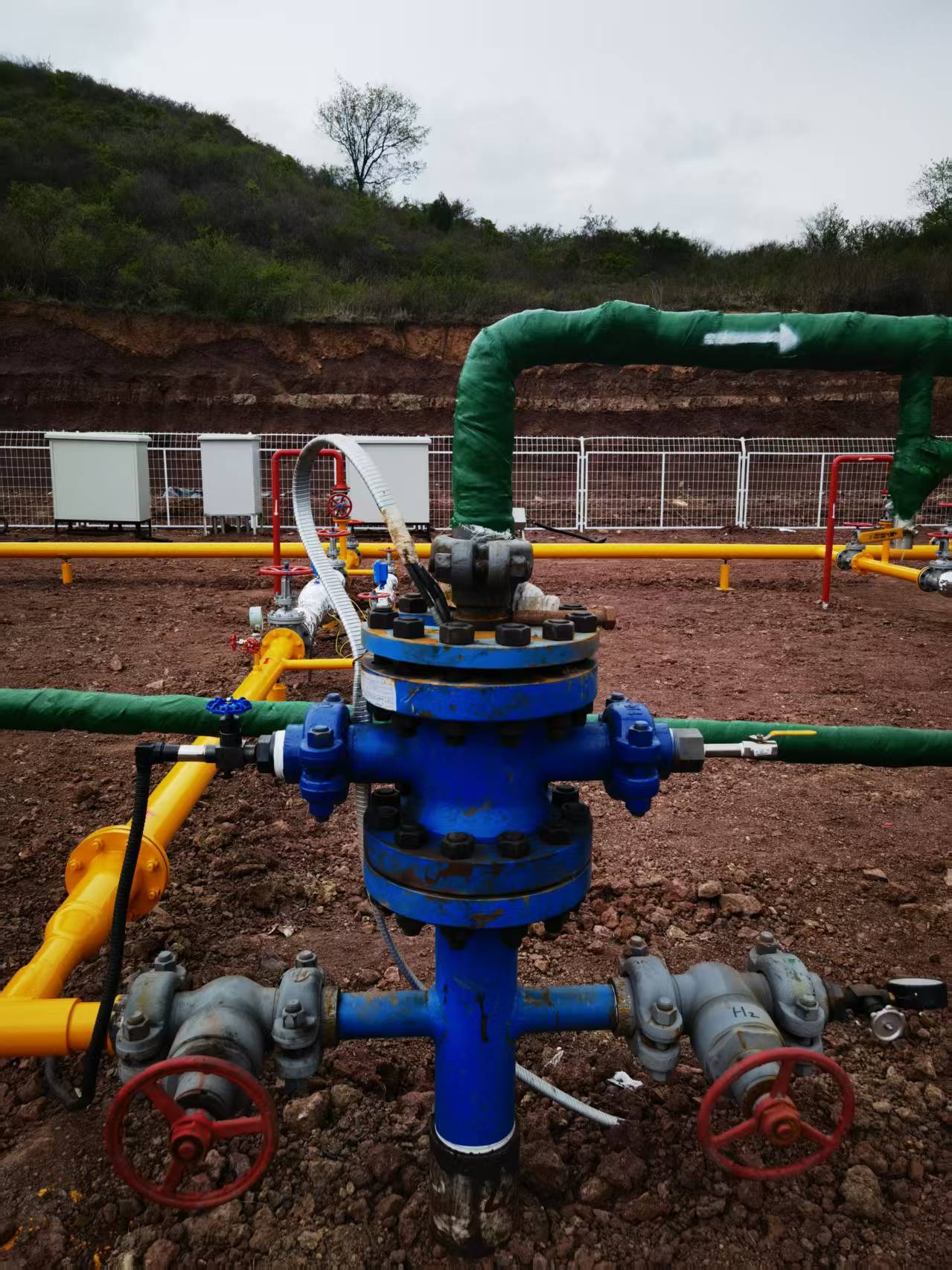 1763808775813397.jpg 油田.jpg